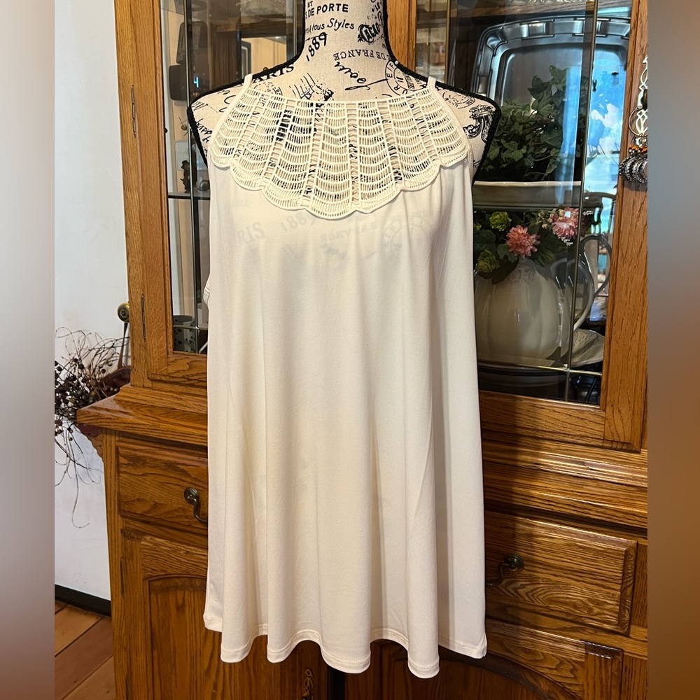 Torrid Summer Studio Knit Crochet High Neck Tank- Size: 1 🌷 - Picture 3 of 15